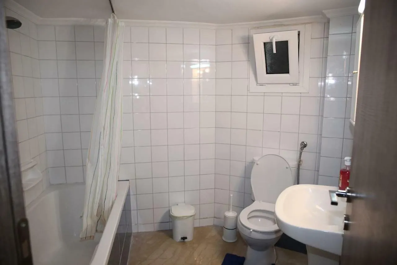 Cozy/Comfortable Flat 50 Sq Flat, 15' From City'S Centre. Great Vfm! Thessaloniki 0*,  Greece